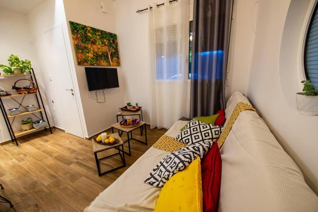 Lemon Garden Stylish Private Apartment Kalamáta Eksteriør bilde